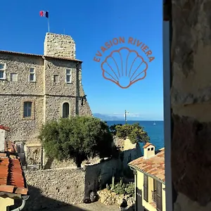 La Pablita, Vieil Antibes, Remparts , Antibes France